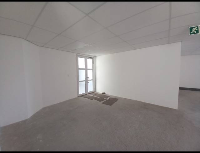 690M² OFFICE TO LET IN BRYANSTON